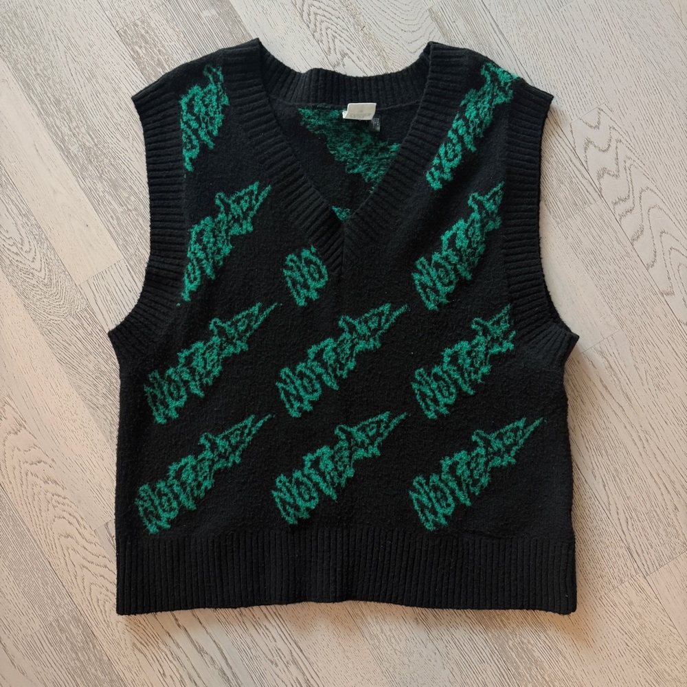 H&M Black and Green V-Neck Sweater Vest